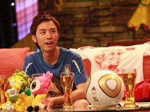 黄艺馨家庭背景,出身名门，传承家族荣耀的杰出青年