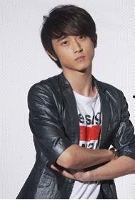 韩野个人资料,才华横溢的年轻艺术家，探索艺术与生活的完美融合